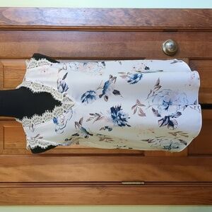 Floral Lace Trim Sleevless Top